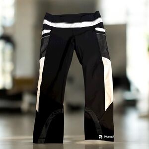 Lululemon Athletica Black‎ White Colorblock Cropped Leggings Size 6
